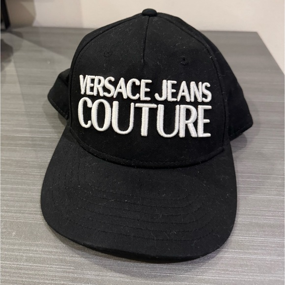 Versace Jeans Collection Accessories - Versace Jeans Couture
Versace Jeans Couture Mid Visor Embroidered Cap